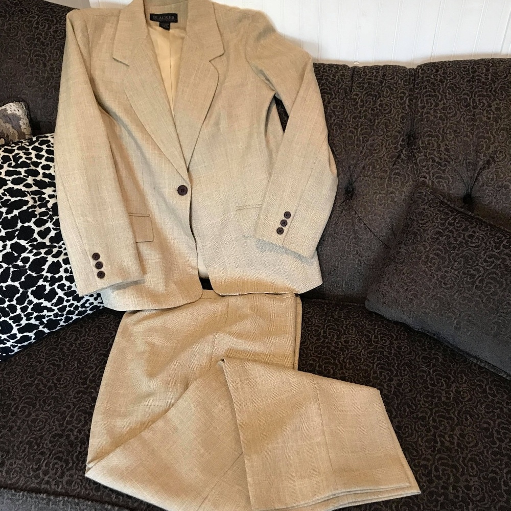 BLACKER  Women's suits